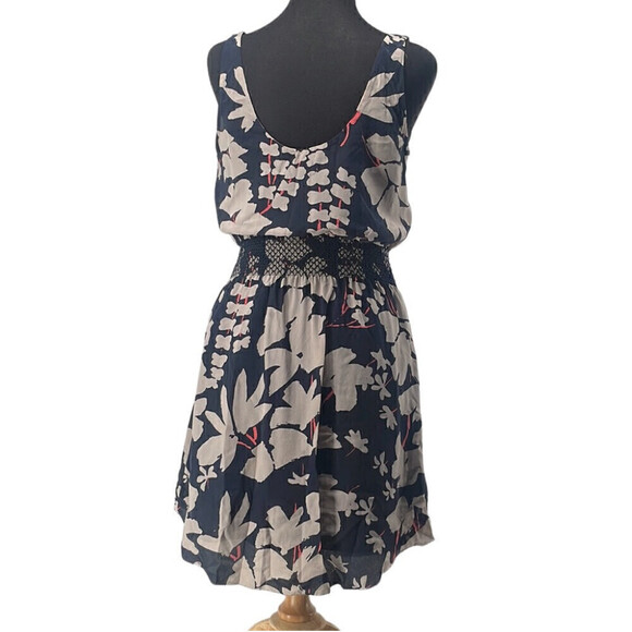 Aritzia Babaton dress 100% silk floral stretch waist summer light weight sz xs - Picture 4 of 14